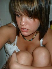 Sweet brunette teen pictures